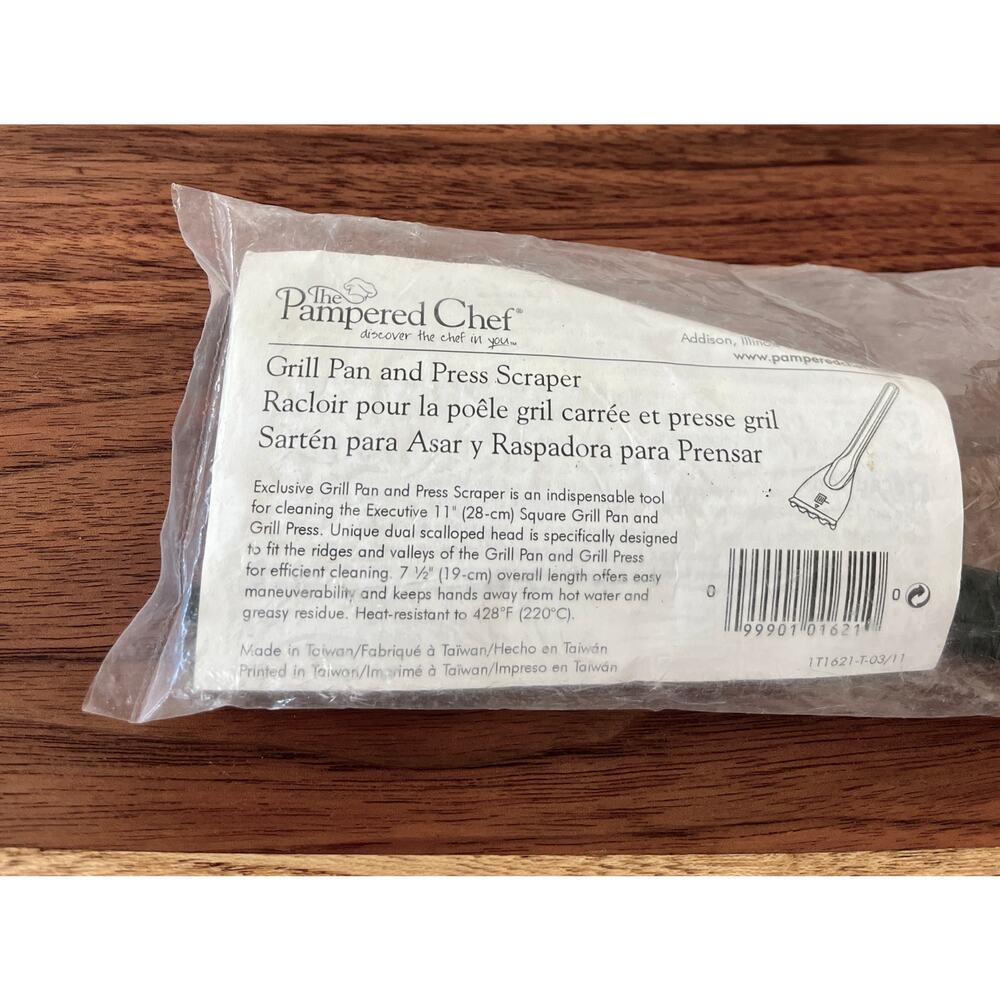 Pampered Chef Grill Pan and Press Scraper Tool 1621 SEALED Black Nylon
